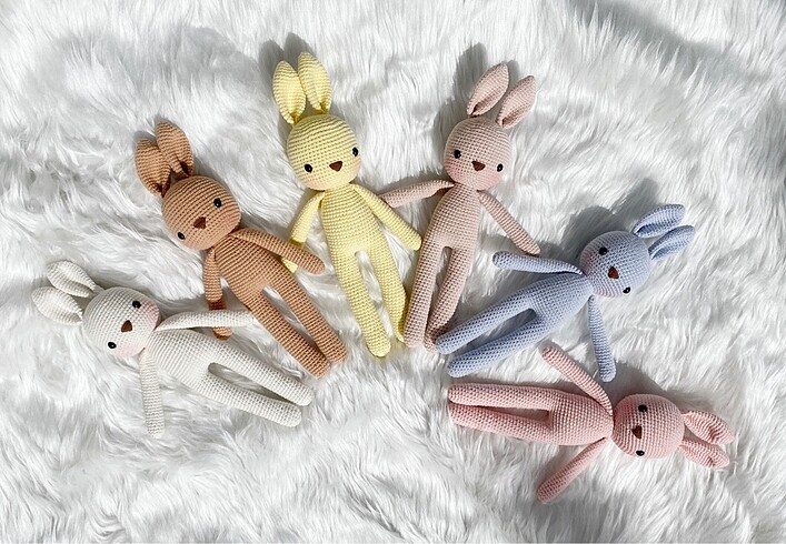Amigurumi oyuncak tavşan uyku arkadaşı