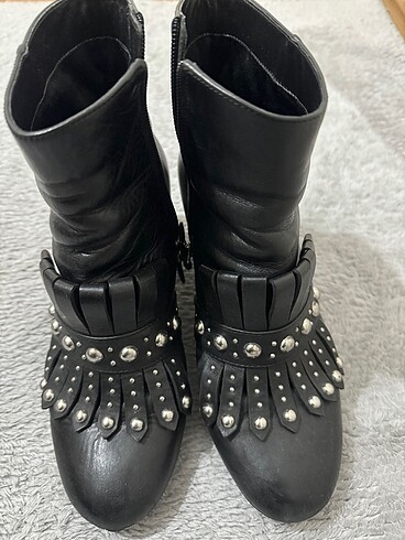 Nine West