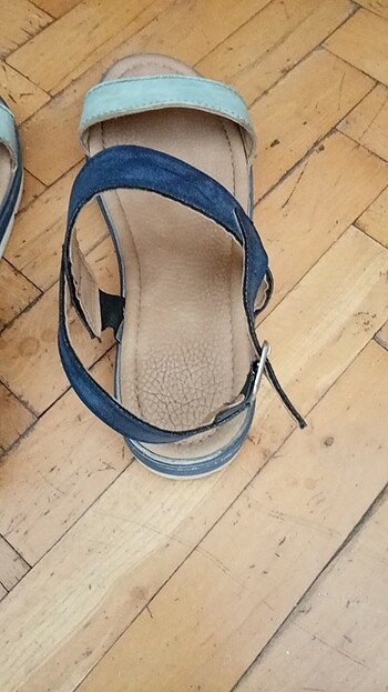 37 Beden mavi Renk Flo sandalet