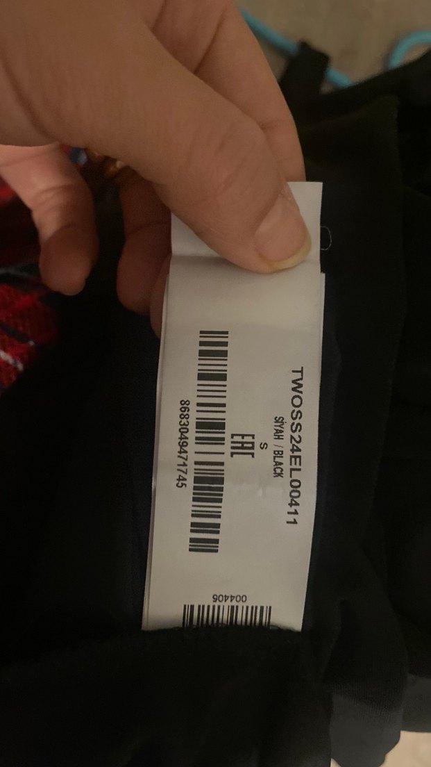 Milla Siyah Uzun Kolsuz V Yaka Elbise - Görsel 3