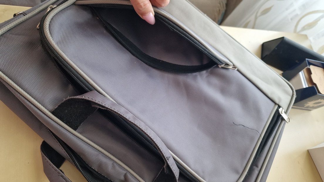 Kadın Gri Fermuarlı Laptop Çantası - Görsel 3