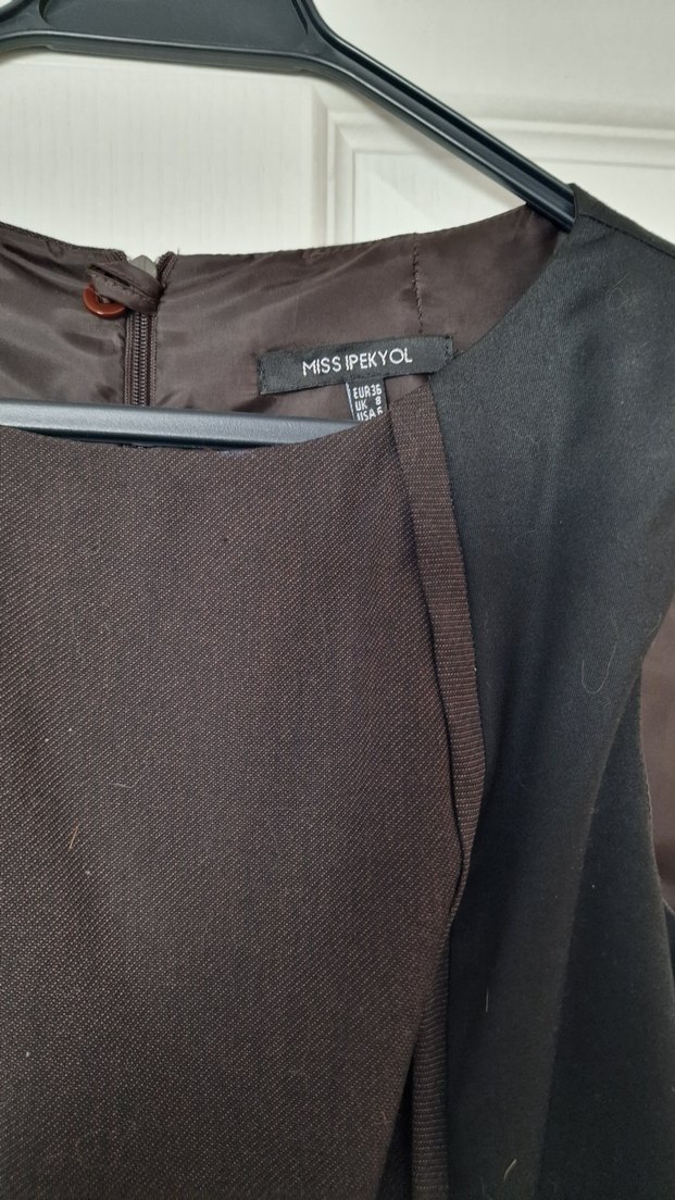 Siyah Drapeli Kolsuz Midi Kalem Elbise - Görsel 4