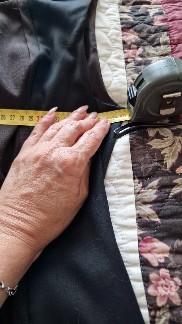 Siyah Drapeli Kolsuz Midi Kalem Elbise - Görsel 5