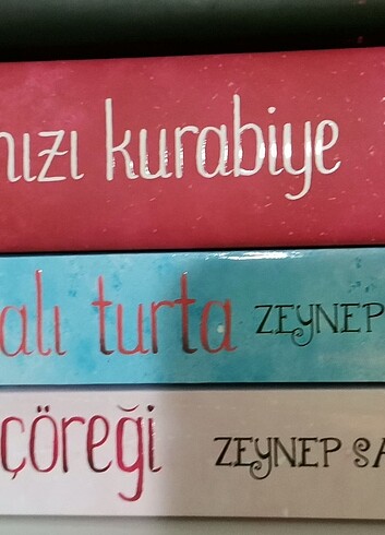 Ay çöreği, elmalı turta, kırmızı kurabiye - zeynep sahra