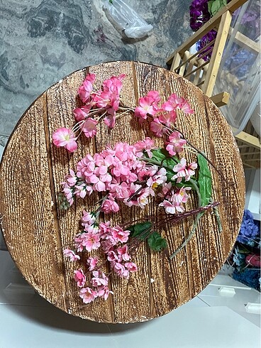 Pembe çiçekler