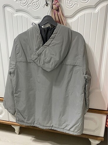 Pull and Bear Kanguru mont