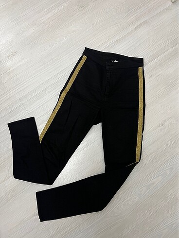 H&M Siyah hm yanları simli pantolon
