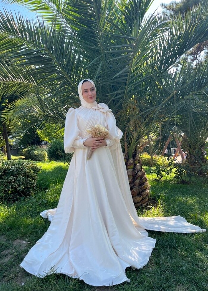 Pelerinli uzun elbise - Görsel 4