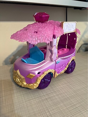 Polly pembe araba