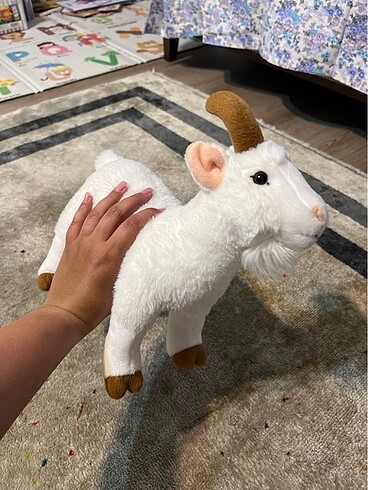 Peluş oğlak