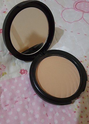 universal Beden FLORMAR PUDRA - 89 NUMARA MEDIUM CREAM.