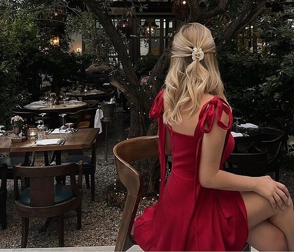s Beden Kırmızı elbise