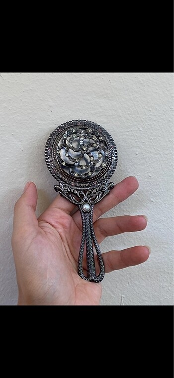 Beden gri Renk İnci ve Taş Detaylı Eskitmeli Metal El Aynası