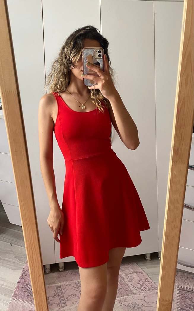 Kırmızı Kısa Elbise - Görsel 3