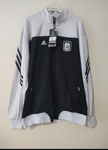 Etiketli adidas eşofman