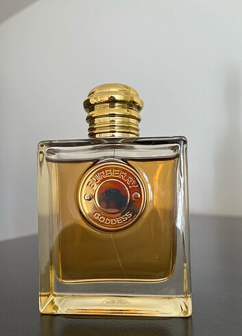 Beden Burberry Goddess EDP