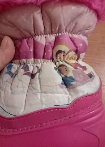 31 Beden Kız Çocuk Pembe Peluş Detaylı Baskılı Bot