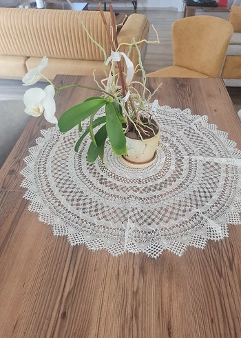 Beden İğne Oyası Yuvarlak Fiskos/Şömentabla Örtüsü El Emeği