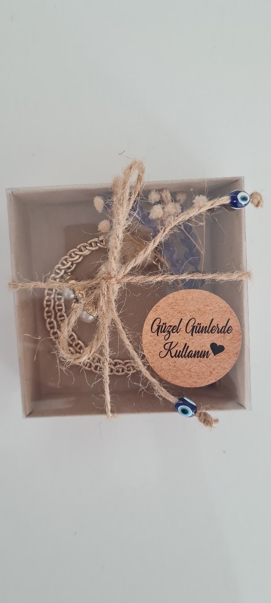 9x9 Hediye Kutusu | Küpe + İncili Yüzük  Sabun + Kuru Çiçek - Görsel 3