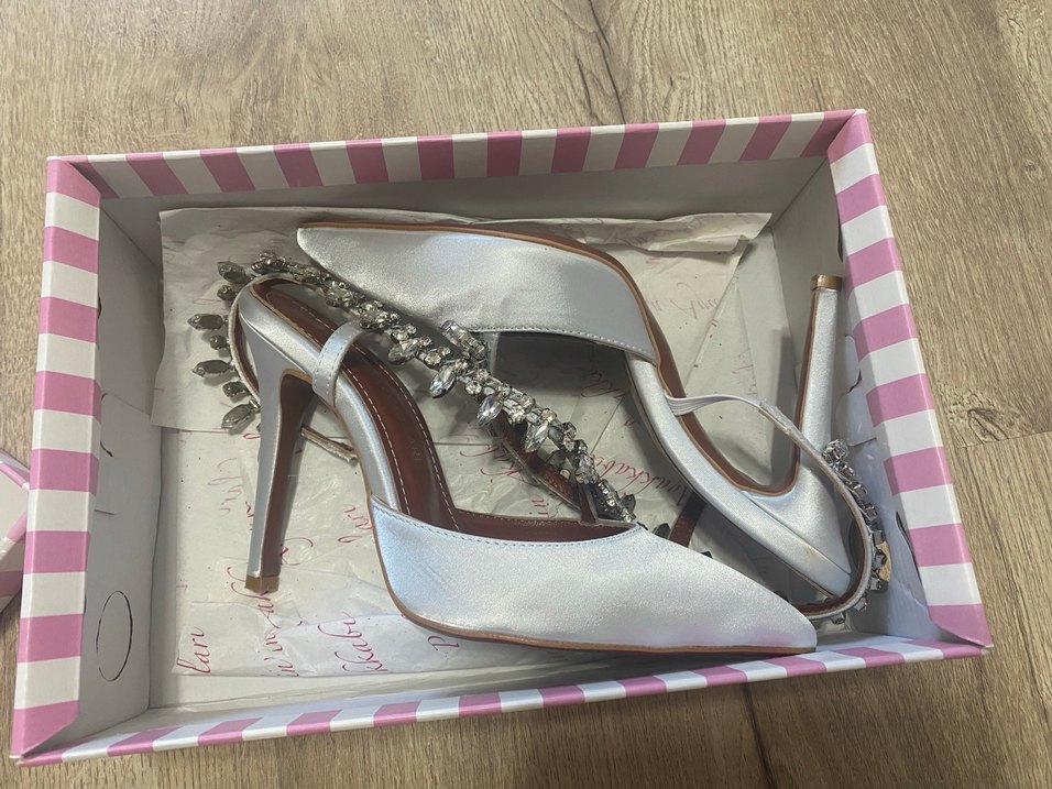 Beyaz İşlemeli Saten Yüksek Topuklu Kadın Abiye Ayakkabı - Görsel 2