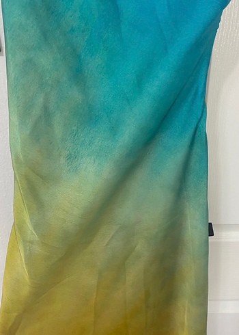 Zara viral sırt dekolteli  elbise - Görsel 5