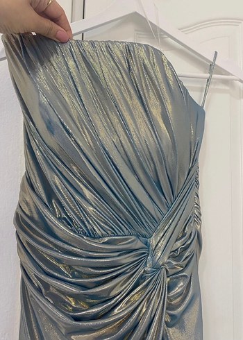 Gold&mavi Renk Uzun Drapeli Straplez Abiye Elbise - Görsel 6