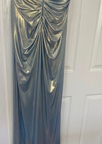 Gold&mavi Renk Uzun Drapeli Straplez Abiye Elbise - Görsel 4