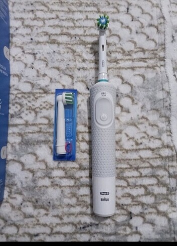 Oral-B Diş fırçası 