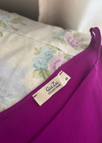 Mor V Yakalı Kolsuz Tişört - Görsel 2