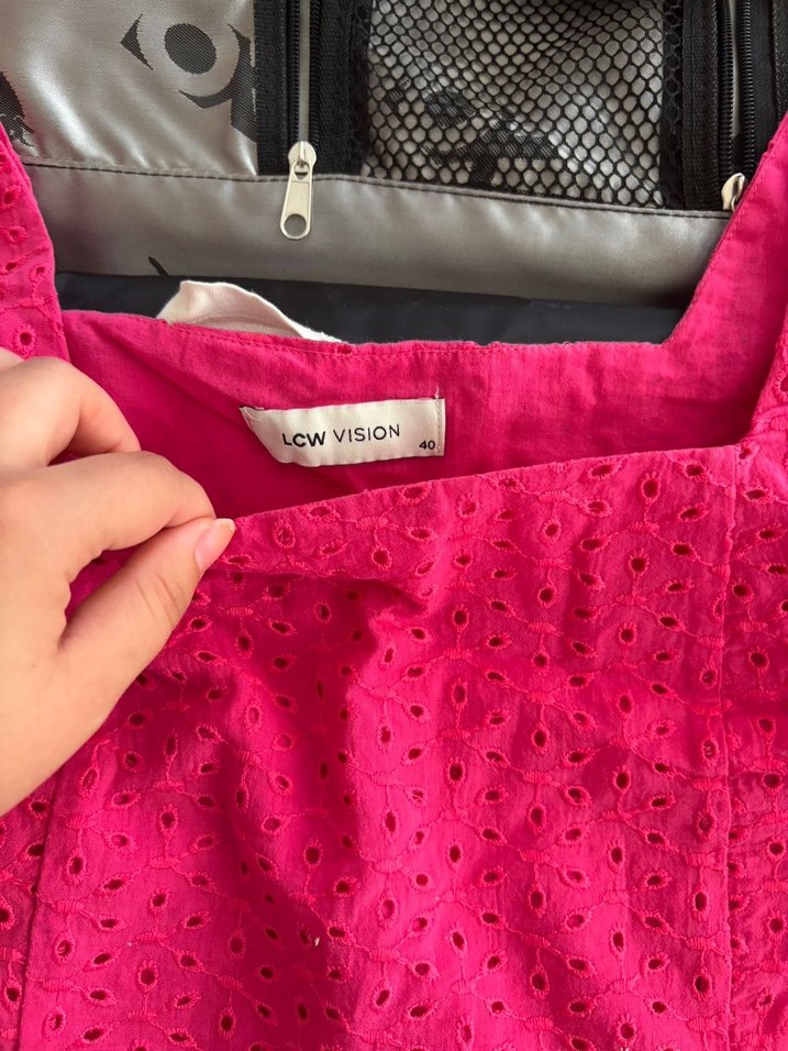 Pembe Dantel Detaylı Crop Tişört - Görsel 2