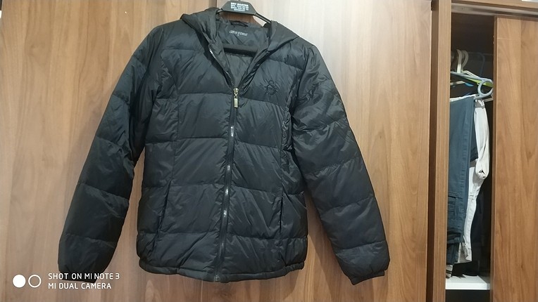 Siyah Şişme Mont