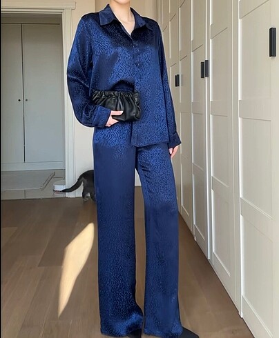 Zara Saten takım