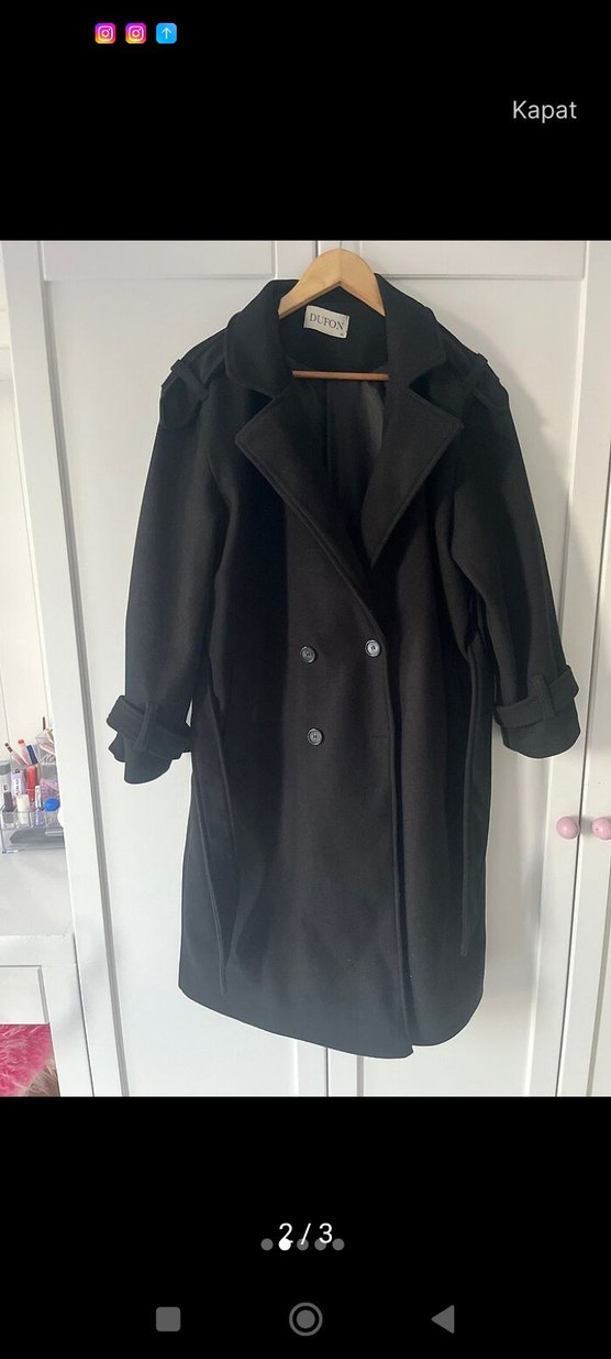 Düğmeli Siyah Kaban - Görsel 3