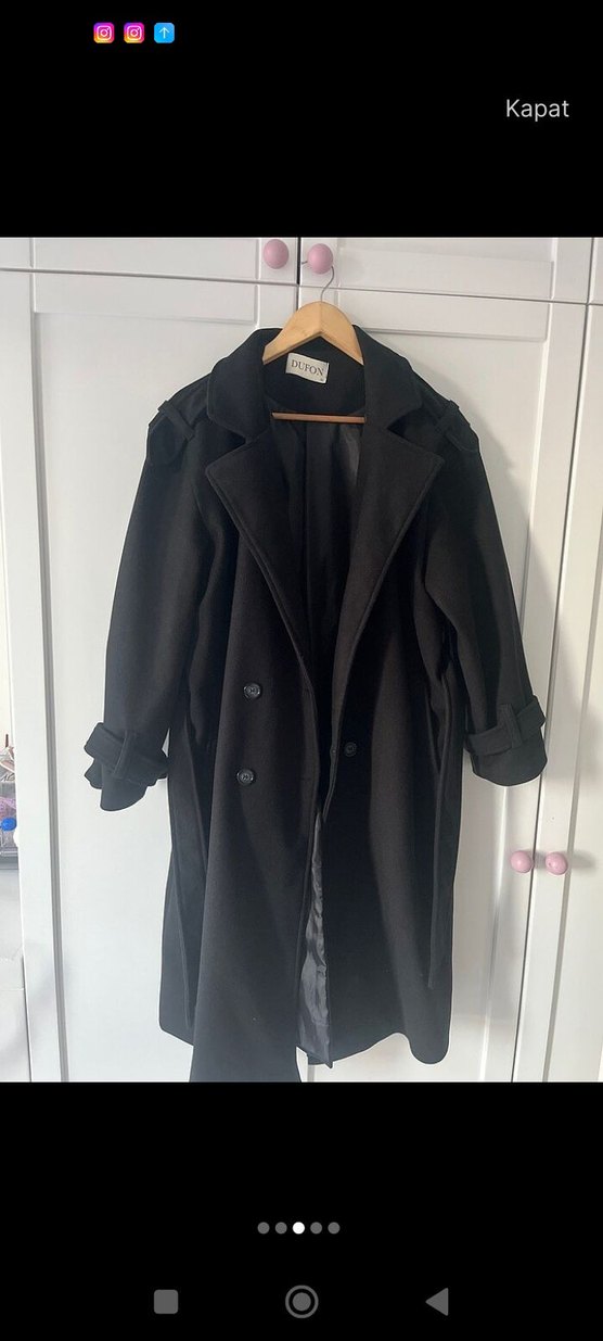 Düğmeli Siyah Kaban - Görsel 2