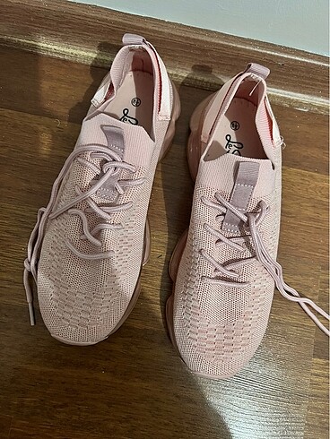Zara Toz pembe spor ayakkabı