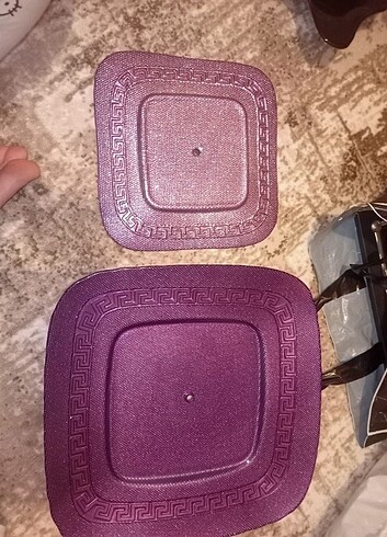 Diğer İki katlı sunum tabağı