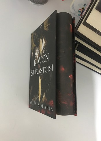 Raven Suikastçisi - Selin Solaris - Görsel 2