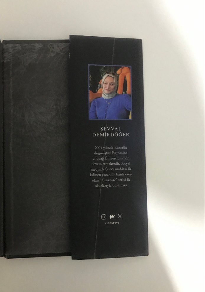 Kazazede Roman Seti - Sevval Demirdöger - Görsel 4