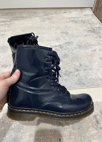 Koyu Mavi Rugan Kadın Goth Botu - Görsel 3