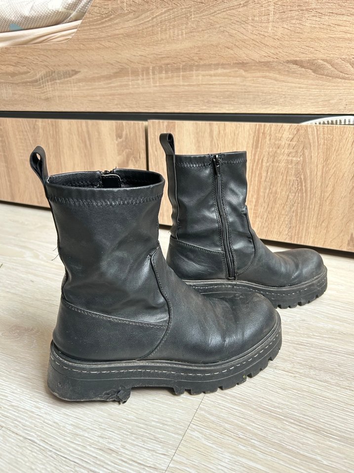 Pull&Bear Bot - Görsel 3