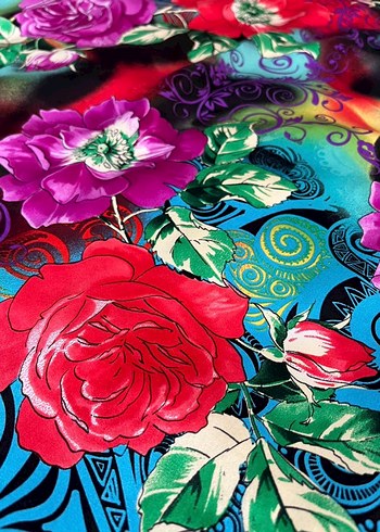 ARMANDA ÇOK DESENLİ İPEK EŞARP - Görsel 2