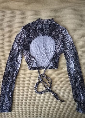 Diğer Yılan Desenli Sırtı Açık Crop Bluz