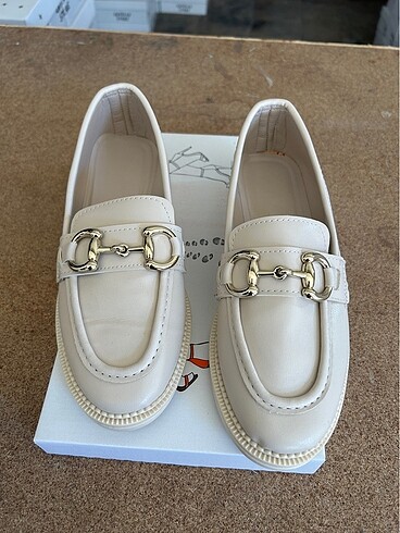 Bej tokalı loafer ayaklabı