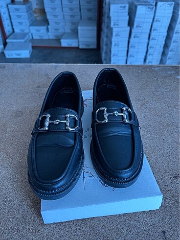 Siyah cilt loafer
