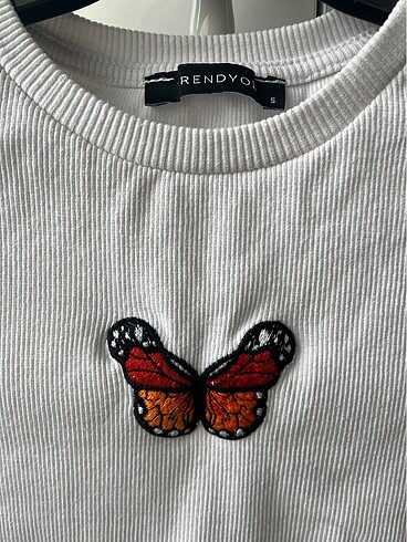 Trendyol & Milla kelebekli crop