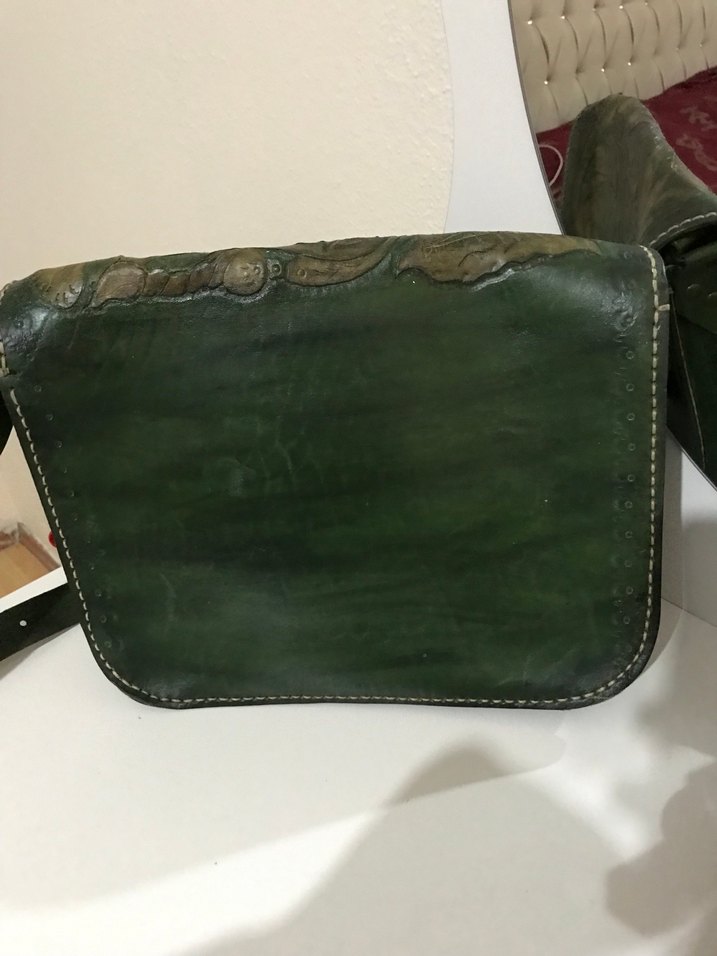 El yapımı Koyu Yeşil Çiçek Desenli Deri Kadın Çapraz Çanta - Görsel 4