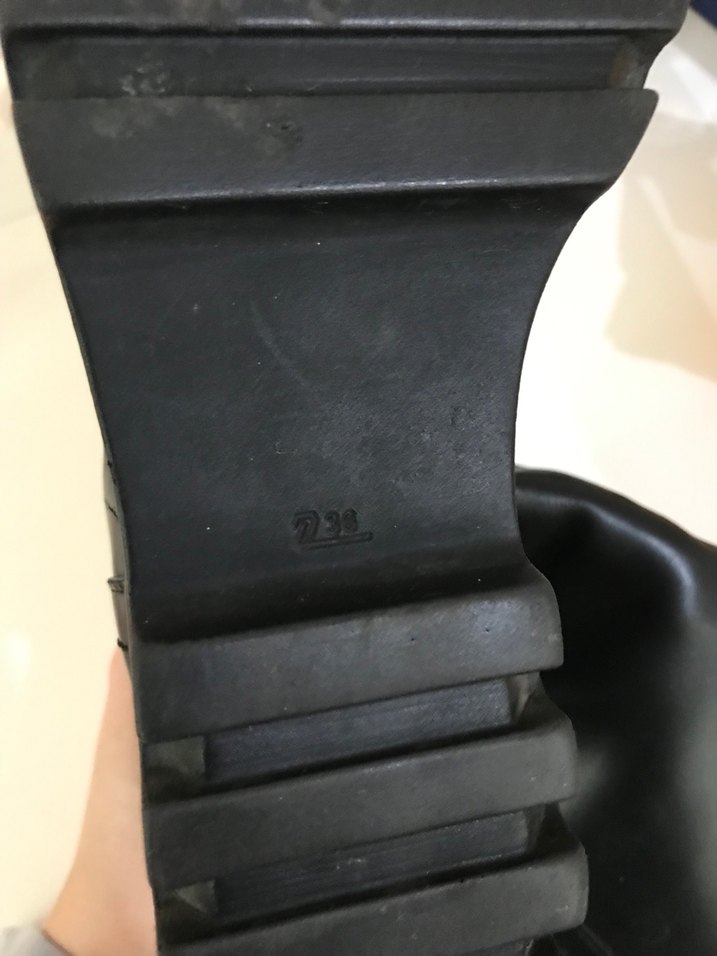 Kadın Siyah Deri Dizüstü Topuklu Bot - Görsel 4