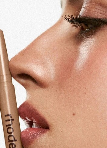 RHODE peptide lip shape Twist