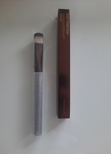 Hourglass Hourglass Concealer brush