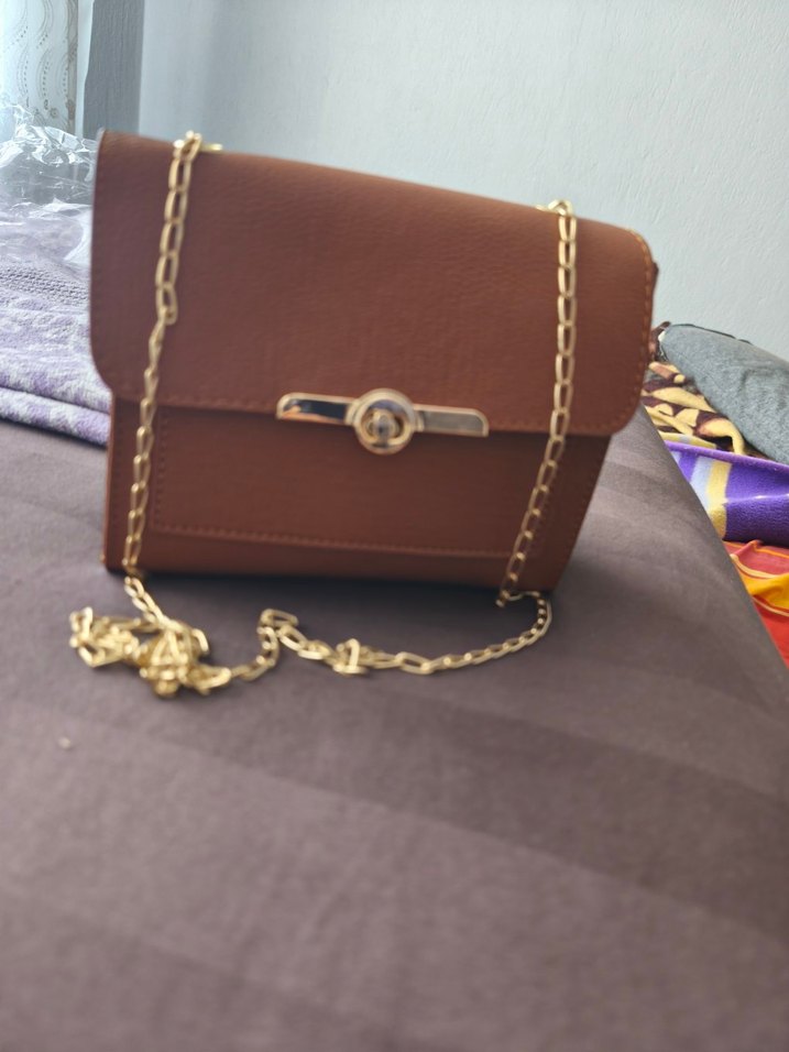 Zincir Detaylı Kahverengi Deri Kadın Çanta - Görsel 4